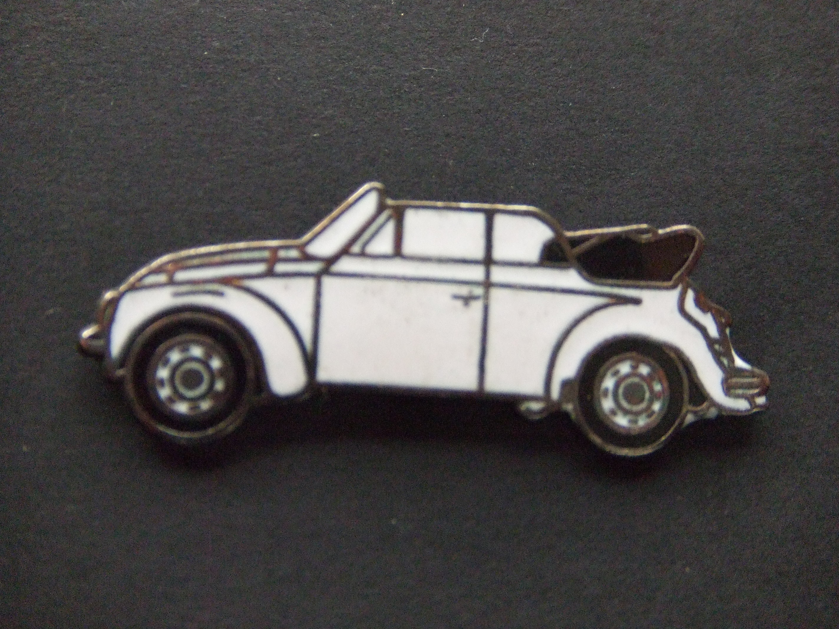 Volkswagen Kever Cabriolet wit zwarte kap